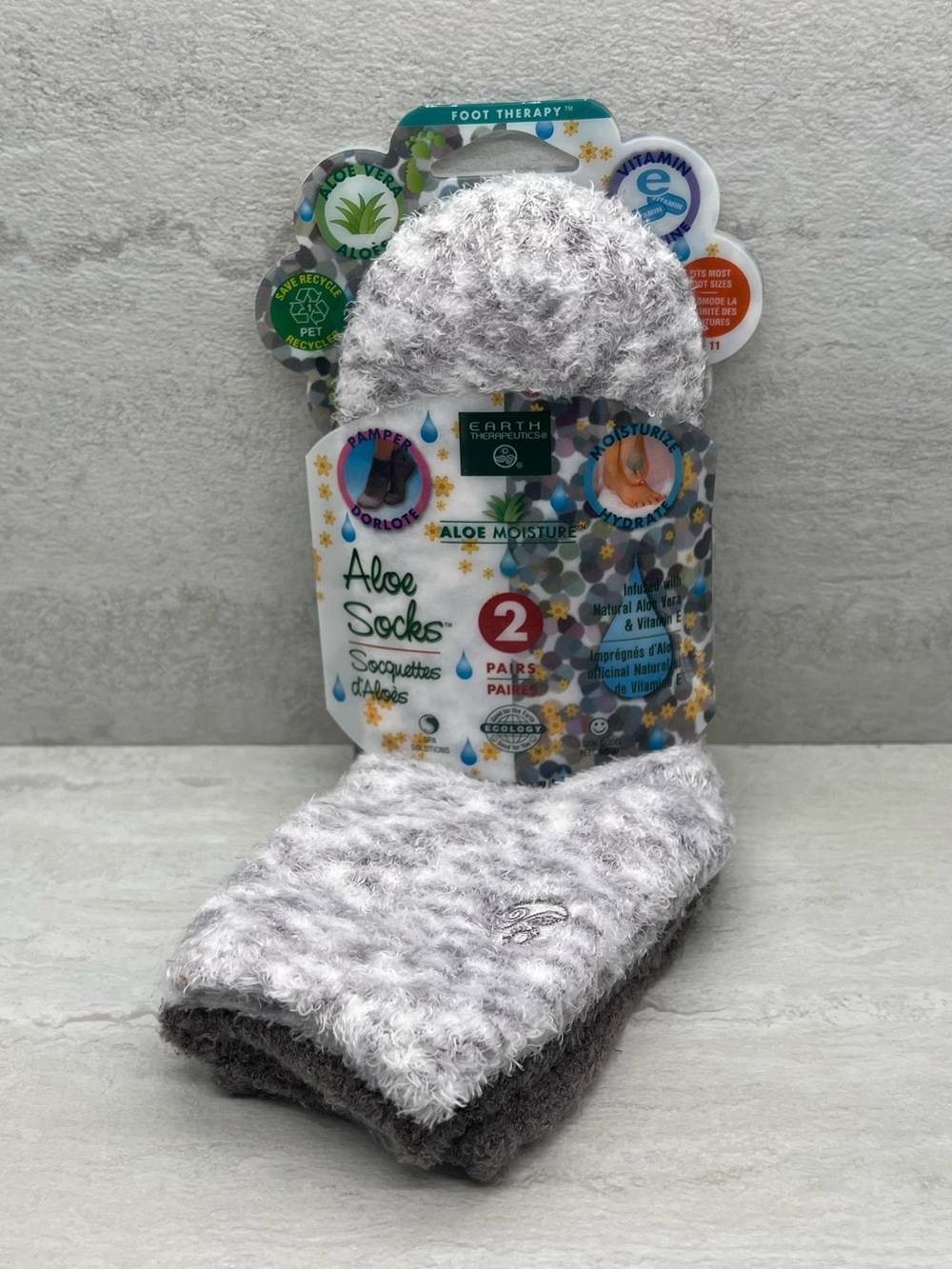💥 $10 Earth Therapeutics Aloe Socks 2 Pack